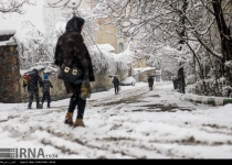 Heavy snow in Tehran shuts schools, airports