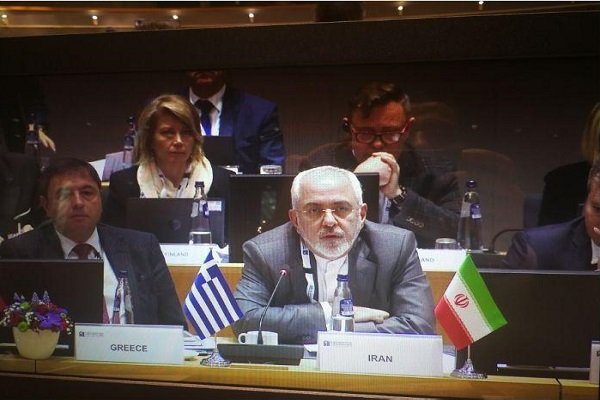 Foreign interventions postpone peace in Syria: FM Zarif