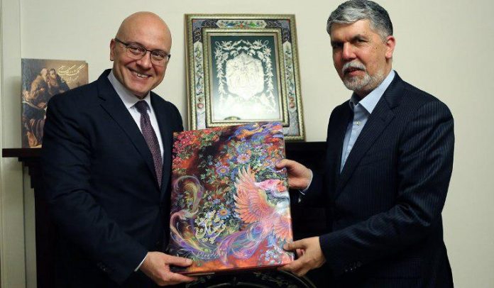 Serbia keen to promote Iranian artworks: Minister