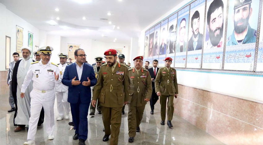 Omani commander tours Iran Supreme National Defense University