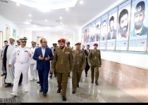 Omani commander tours Iran Supreme National Defense University