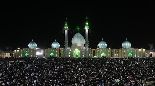 Iranians mourn on martyrdom anniversary of first Shia Imam