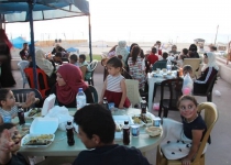 Iran hosts Palestinians for Iftar in Gaza Strip