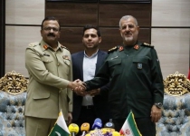 Iran, Pakistan discuss military cooperation