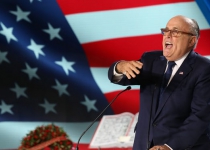Rudy Giuliani calls for Iran regime change at rally linked to extreme group