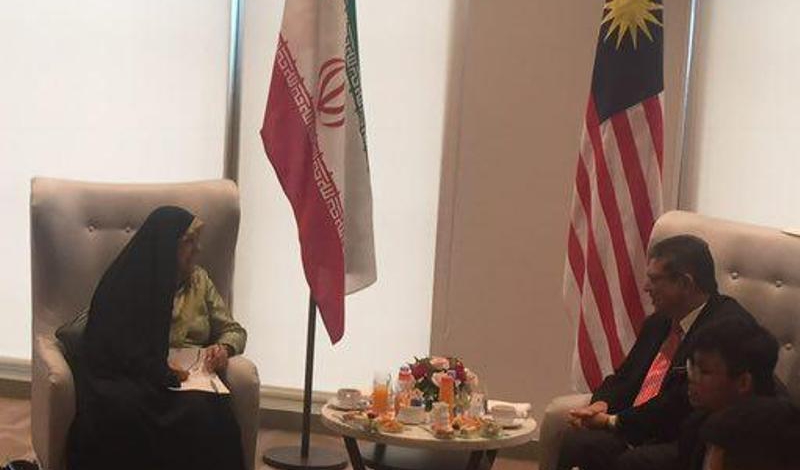 Iran, Malaysia discuss world developments