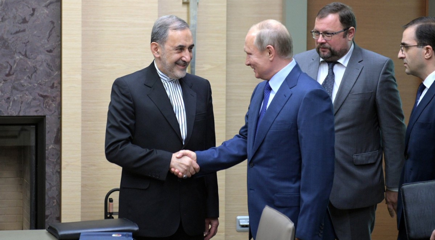 Irans coverage: Irans Velayati delivers Leader, presidents message to Russias Putin