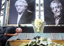 Photos: Funeral procession for Iranian actor Ezatollah Entezami  <img src="https://cdn.theiranproject.com/images/picture_icon.png" width="16" height="16" border="0" align="top">
