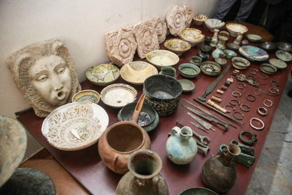 Ancient artefacts seized from smugglers in Southern Iran