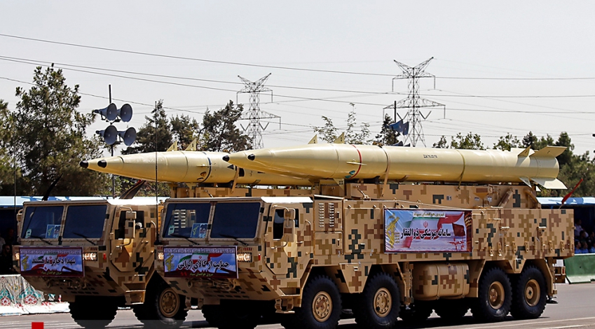 Iran unveils Zolfaghar, Khorramshahr missiles in parades