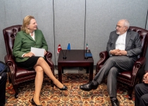 FM Zarif: Iran urges political solution to Syria crisis