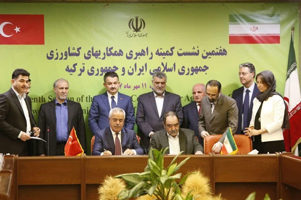 Iran, Turkey sign three agricultural MoUs