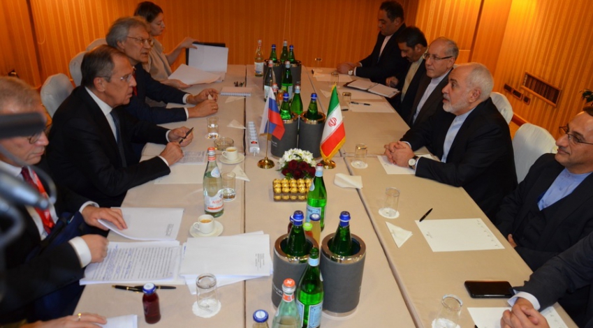 Iranian, Russian FMs confer on issues of mutual interest