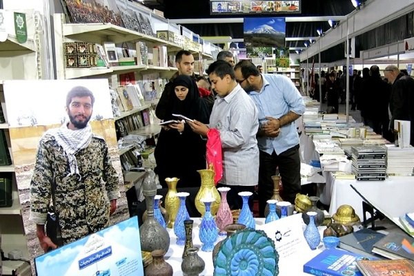 Iranian publishers loom at Beirut Book Fair
