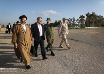 Photos: Iranian MPs visit border post, patrol bases  <img src="https://cdn.theiranproject.com/images/picture_icon.png" width="16" height="16" border="0" align="top">