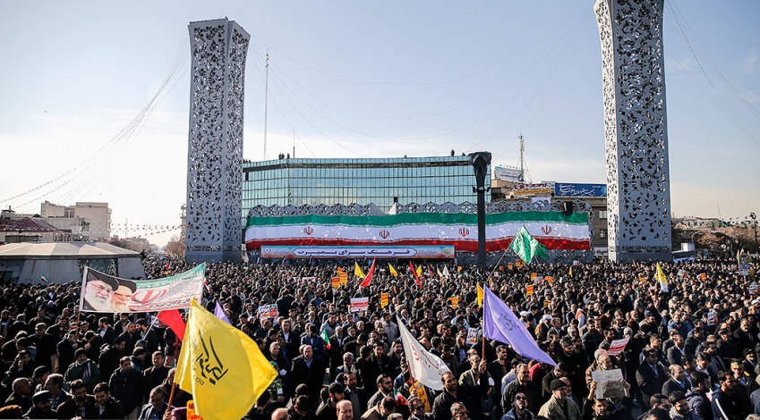 Iranians commemorate 2009 pro-establishment rally