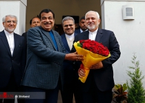 Photos: Iran FM meets Indian Minister of Road Transport in New Delhi  <img src="https://cdn.theiranproject.com/images/picture_icon.png" width="16" height="16" border="0" align="top">