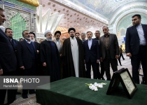 Photos: Irans cabinet renews allegiance with Islamic Revolution Founder  <img src="https://cdn.theiranproject.com/images/picture_icon.png" width="16" height="16" border="0" align="top">
