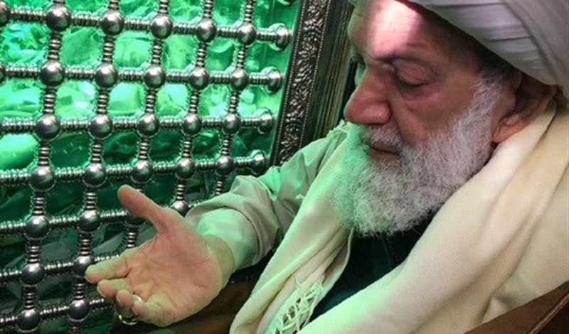 Top Bahraini cleric Sheikh Qassim visits Mashhad in Iran