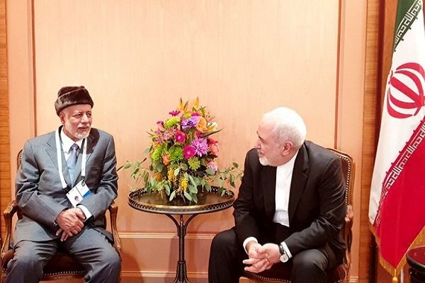 Iran, Oman top diplomats confer on bilateral, intl. issues