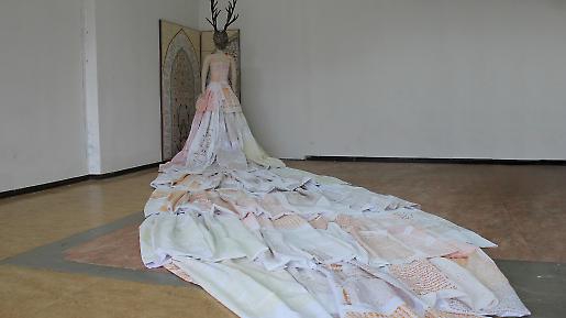 Do clothes make the woman? An Iranian artist