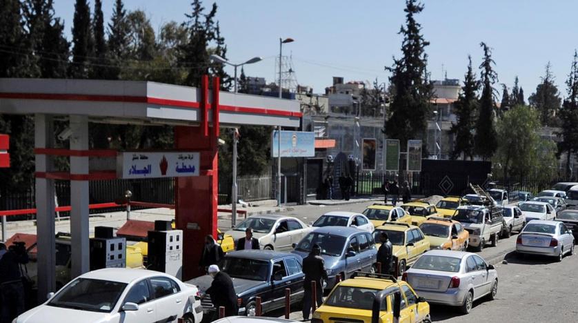 Syrian fuel queues grow, report cites Iranian credit freeze