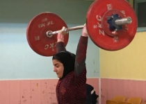 Irans first female weightlifter talks of breaking taboos