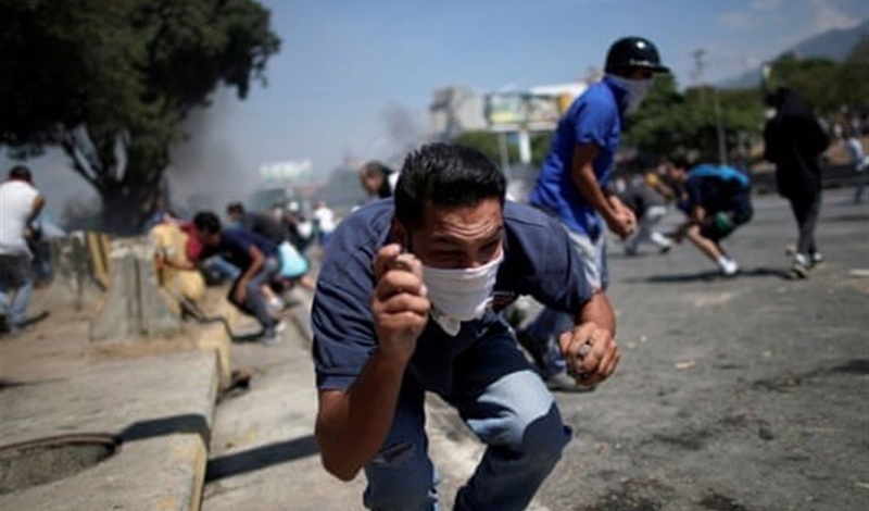 Iran urges negotiated settlement of Venezuela crisis