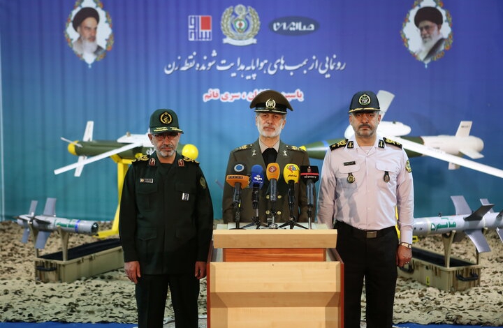 Iran unveils new smart bombs