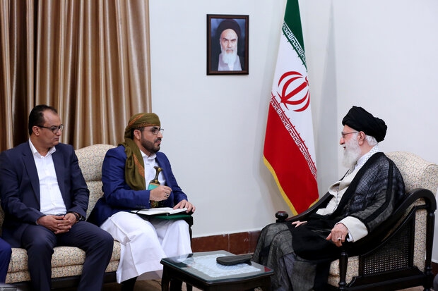 Supreme Leader receives Ansarullah movement spokesman