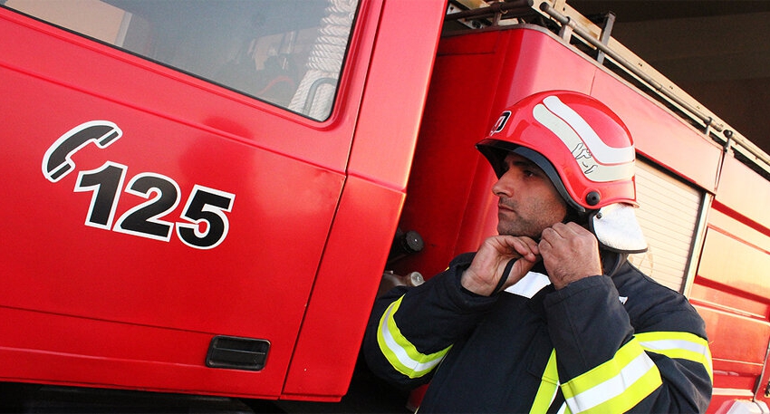 Firefighting vehicles equipped with smart tracking system