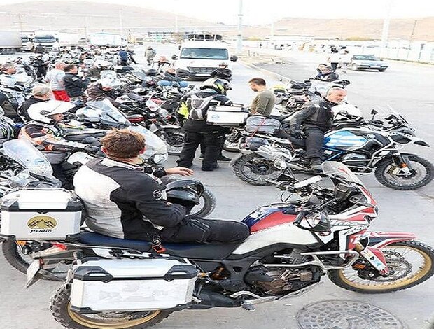 French motorcyclists enter Iran through Bazargan border