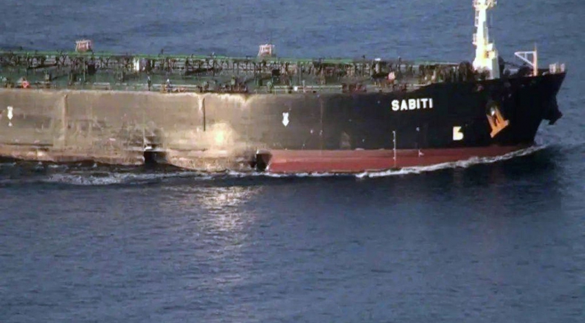 Iran reveals pictures of oil tanker 