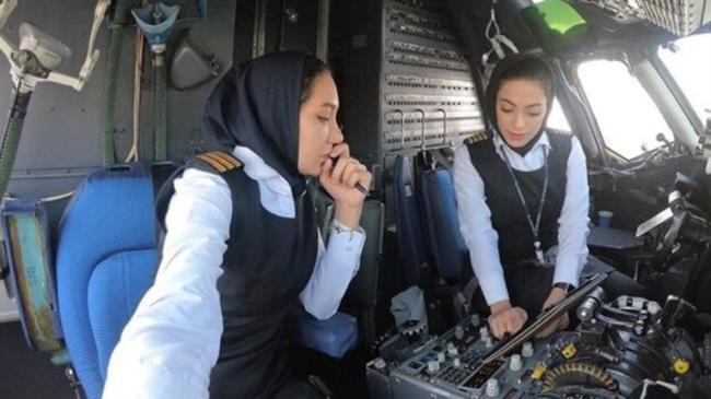 Female pilots take control of first Iranian domestic flight