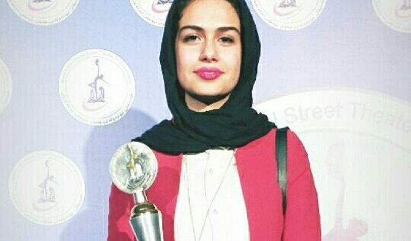 Iranian artist grabs best actress award in Intl Street theater fest