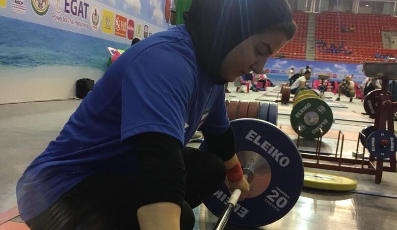 Iranian women attend weightlifting tournament in Turkey