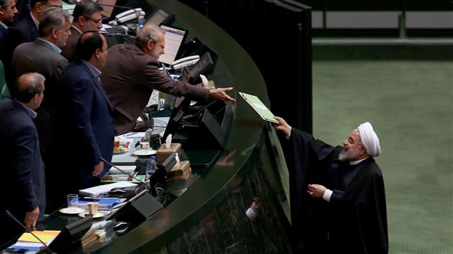 Iran presidnet unveils draft 