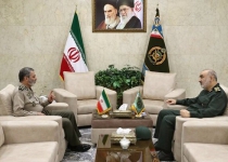 IRGC chief meets with army forces cmdr.