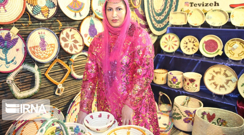 Iran opens 10th national handicraft exhibition