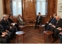 Zarifs senior assistant meets Syrian President Assad in Damascus