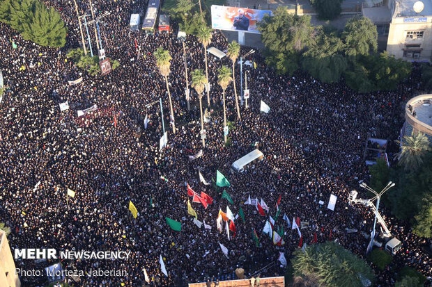 Millions of Iranians pay tribute to General Soleimani in Ahvaz