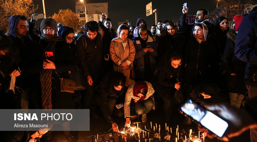 Iranian students hold vigils for Ukrainian plane crash victims