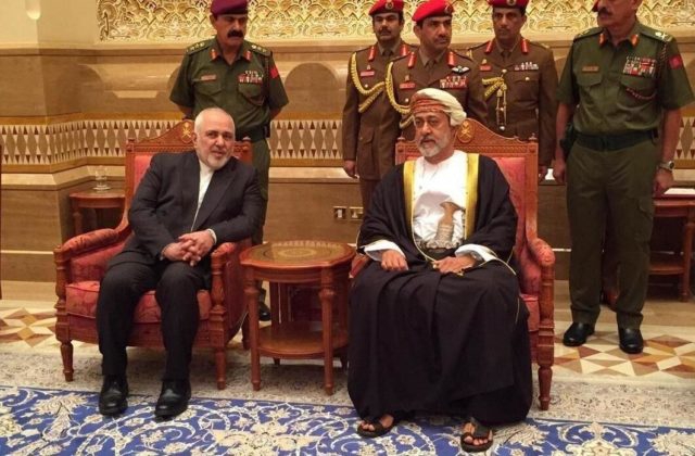 Zarif: Iran willing to develop ties with Oman