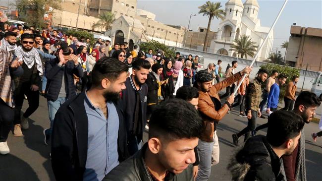 Protests resume in Iraq, demanding reforms, new govt.