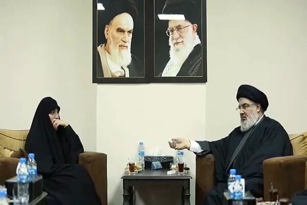 Martyr Soleimanis daughter meets with Hassan Nasrallah