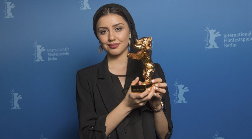 Iranian director wins prize at Berlin festival in absentia
