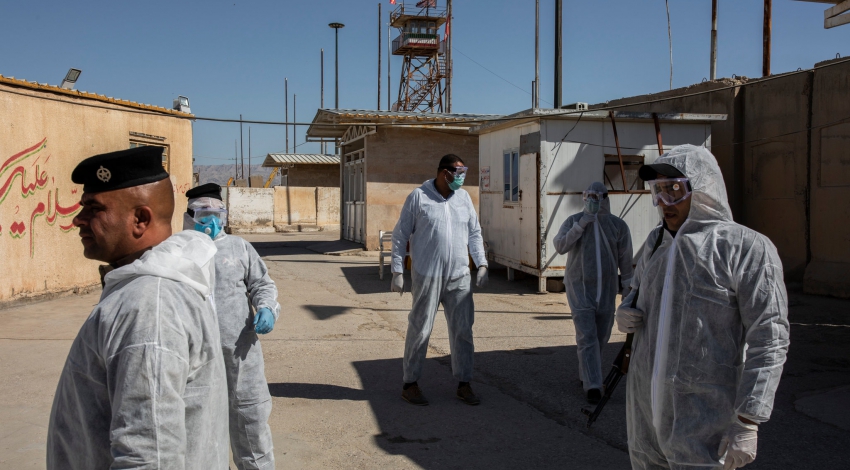 At the Iranian border, Iraqis try to keep a virus from entering
