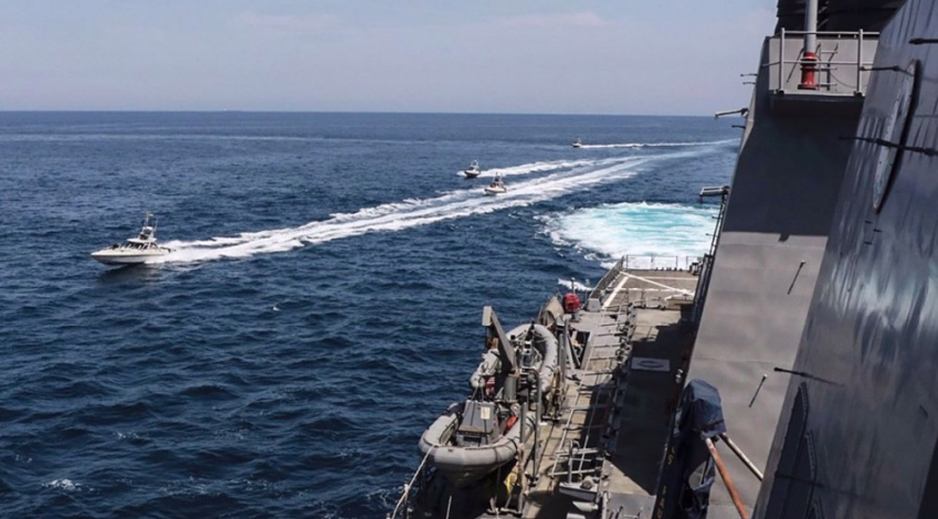 In veiled warning to Iran, US tells Persian Gulf mariners to stay clear of its warships