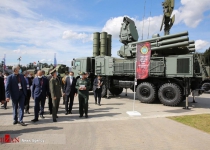 Photos: Irans Defense Minister get acquainted with S-400 during Arms Expo in Russia  <img src="https://cdn.theiranproject.com/images/picture_icon.png" width="16" height="16" border="0" align="top">