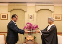 Iranian envoy submits credential to Oman
